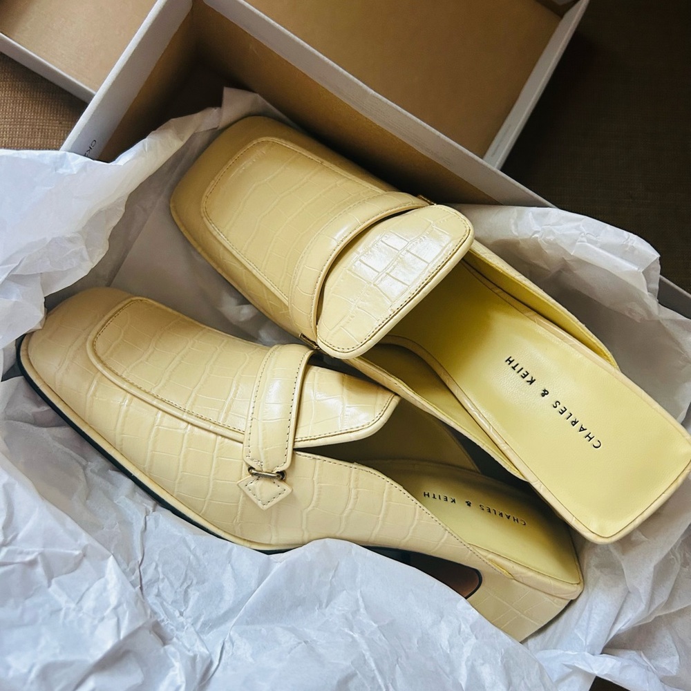 NIB Charles & Keith loafer mules